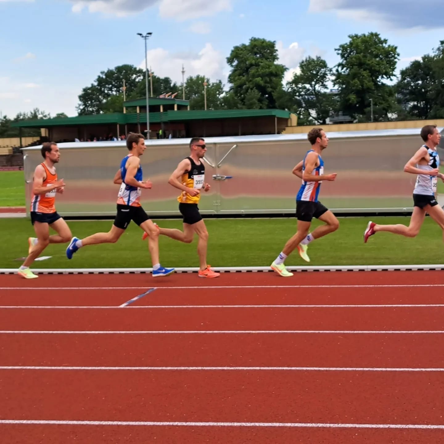 Nederlandse titel op de 5000m, WK voor militairen in Sarajevo en succes in Meppel en Zalk