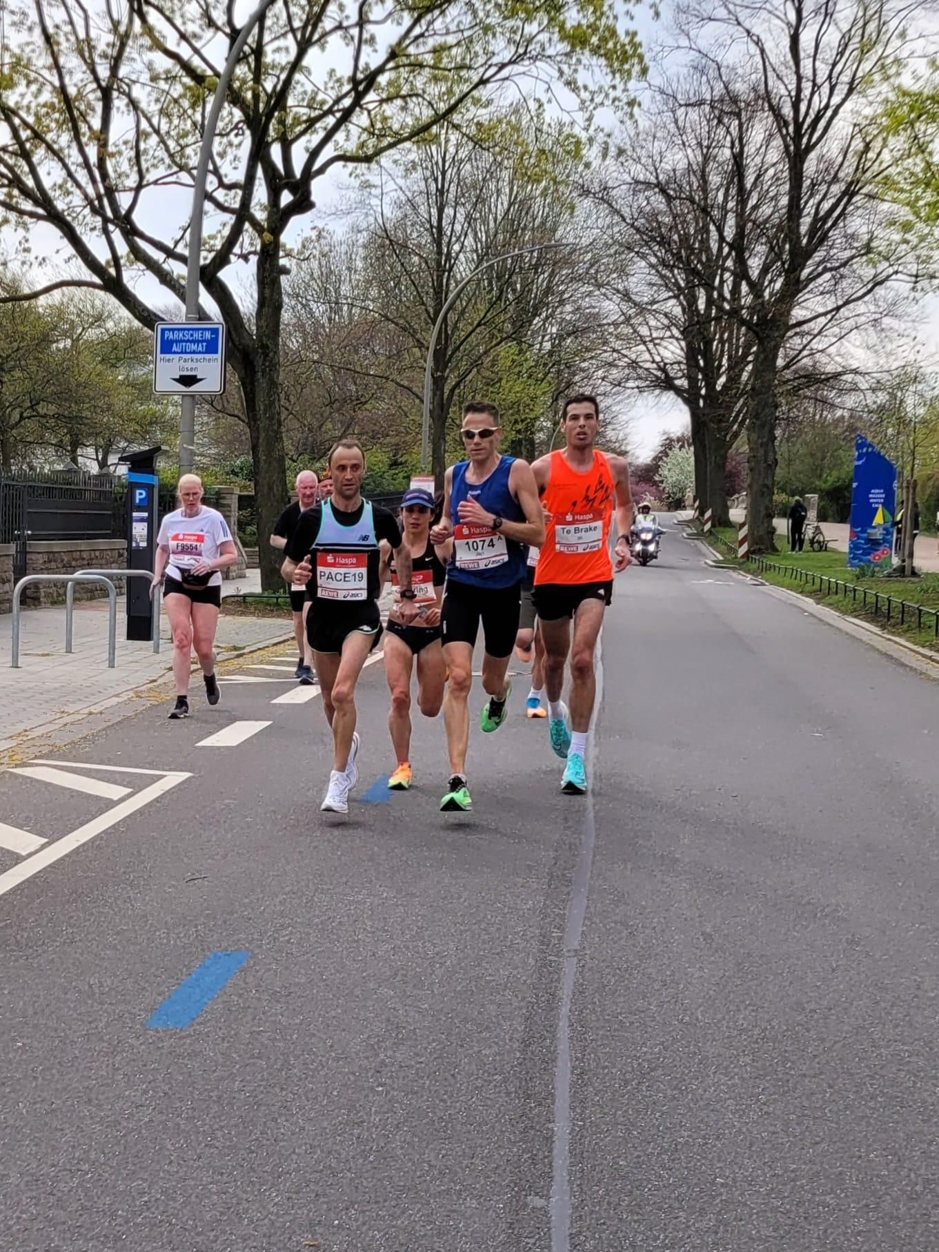 Jan Schra loopt marathon clubrecord in Hamburg