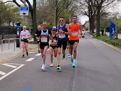 Jan Schra loopt marathon clubrecord in Hamburg
