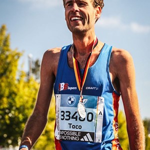 Taco Schaaf loopt clubrecord van 2 uur 26 minuten op marathon Berlijn